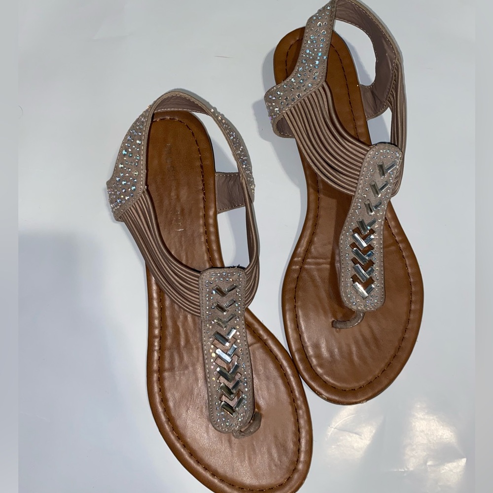 Size 9 cream women’s bedazzled sandals